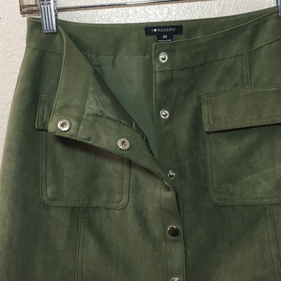 NWOT 🍀Olive Green Vegan Mini Skirt with Pockets! - Picture 6 of 6